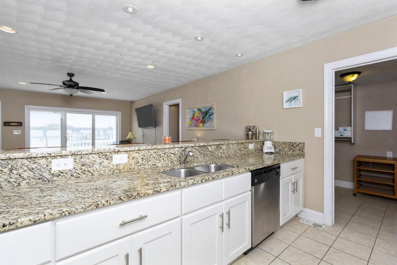 Water Front Delight On The Bay Home Norfolk Extérieur photo